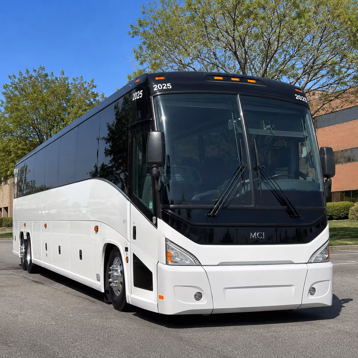 busrentalnewportbeach com helps you find concert buses for every newport beach group size and occasion