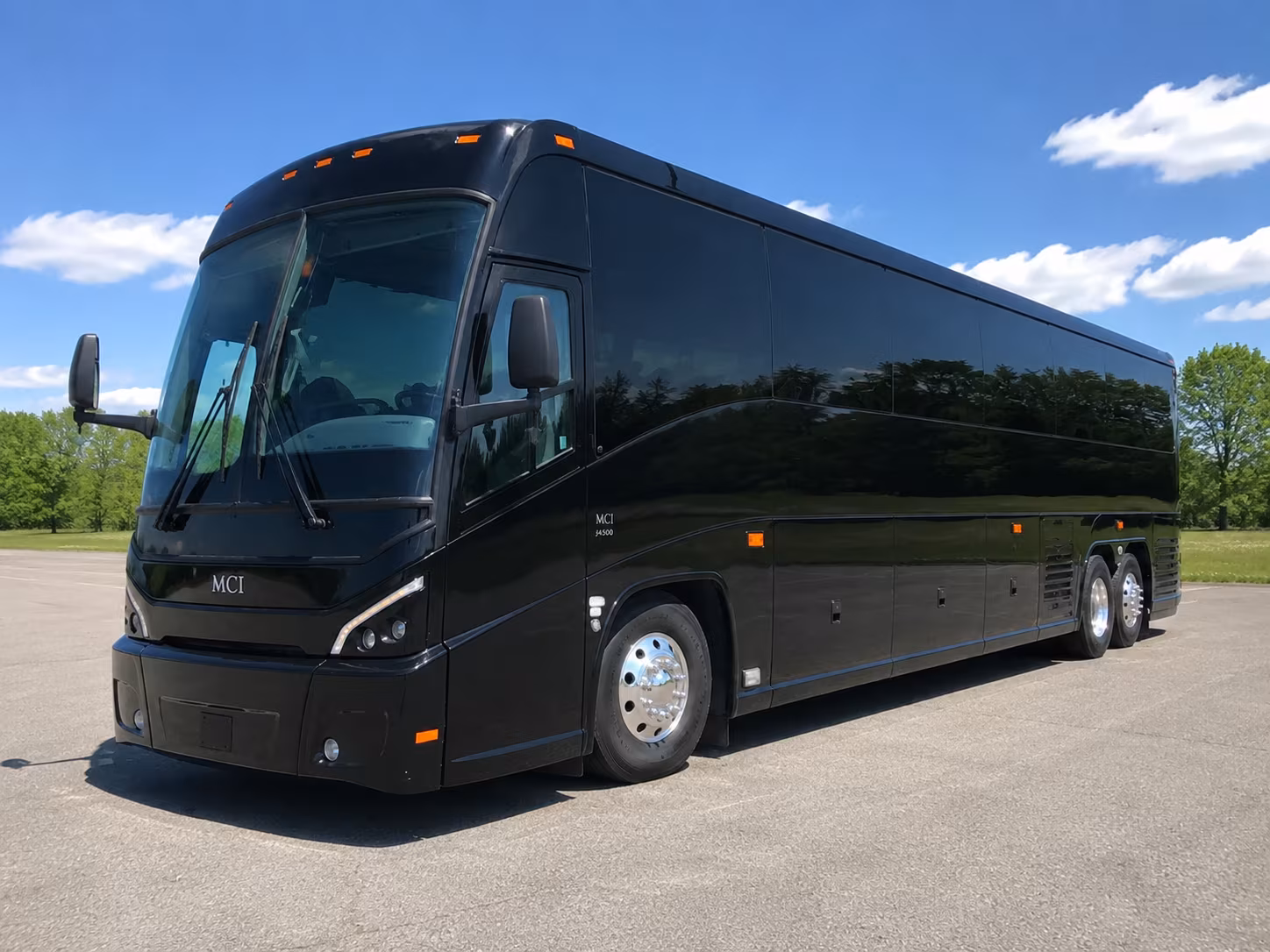 busrentalnewportbeach com is ready to help you find field trip buses for newport beach schools year round