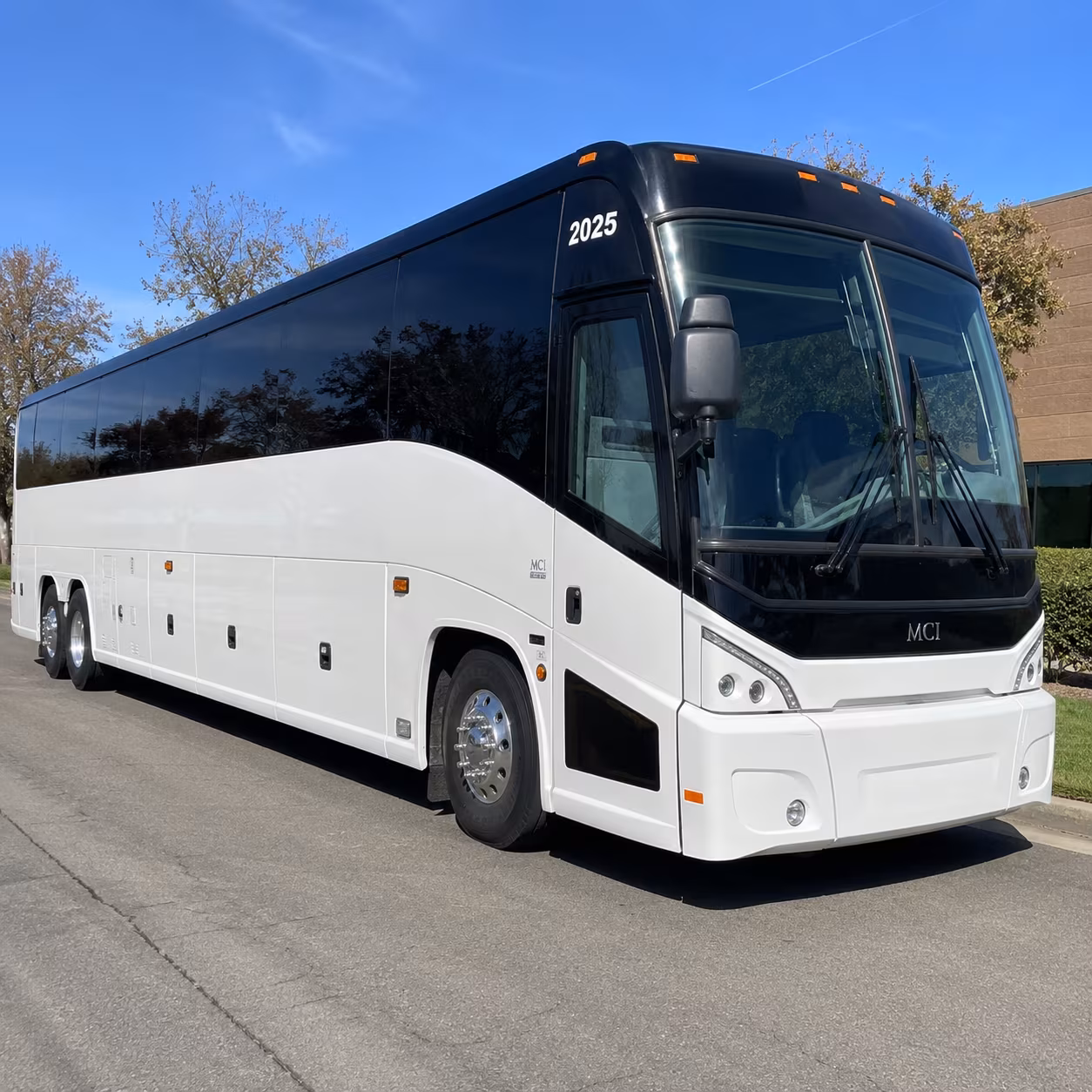 corporate shuttles between newport center offices and conference hotels
