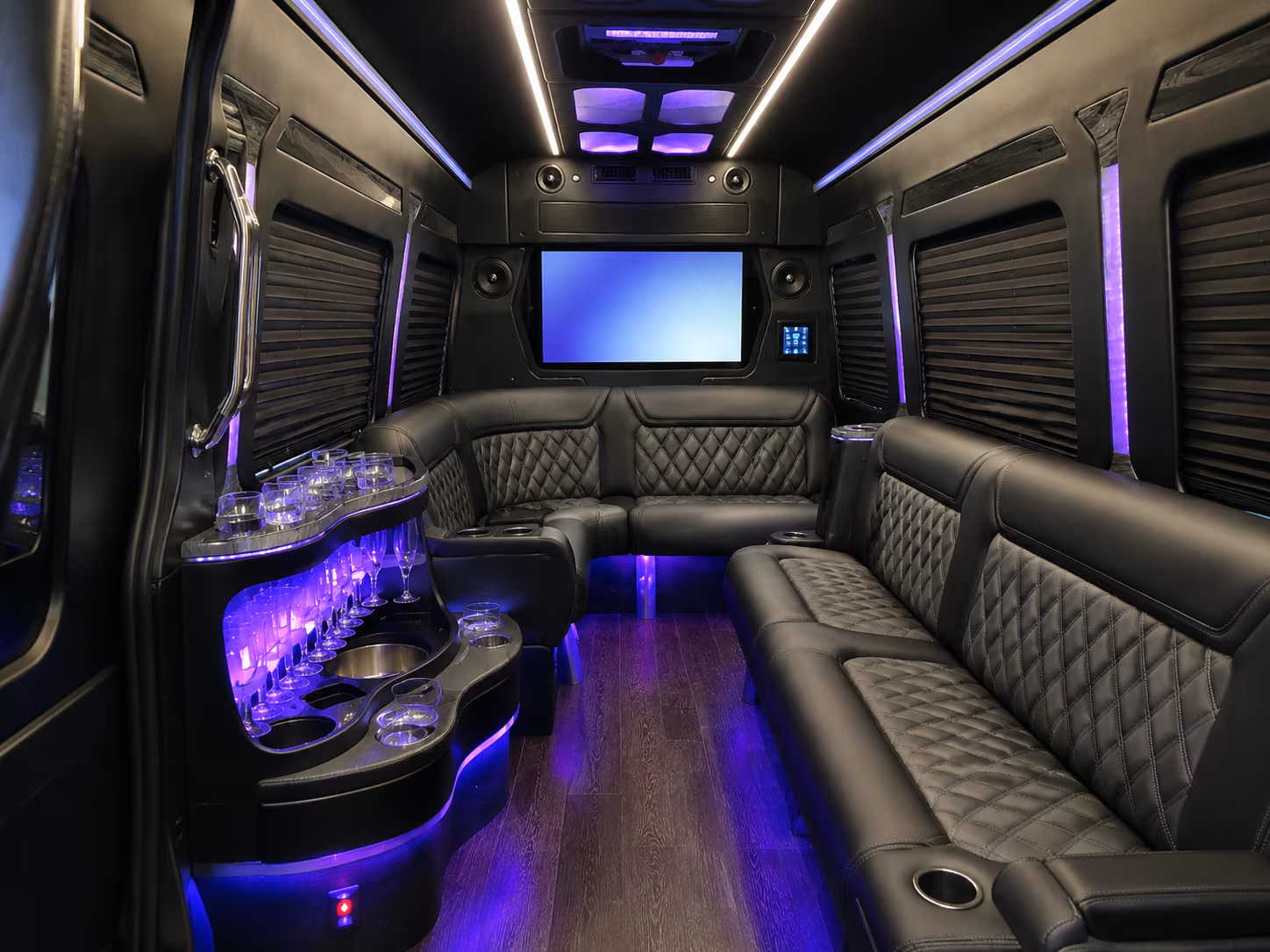 in los angeles for a game concert or theme park one bus beats the carpool
